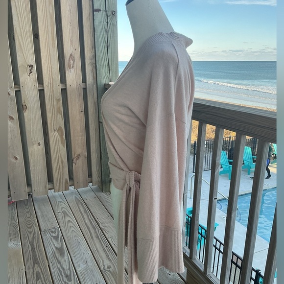 Free People Beach Wrap Sweater / Wrap Top - Picture 4 of 14